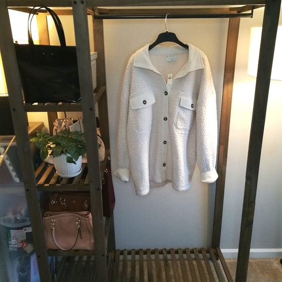 aerie Jackets & Blazers - NWT Aerie White Fleece Button Up Shacket